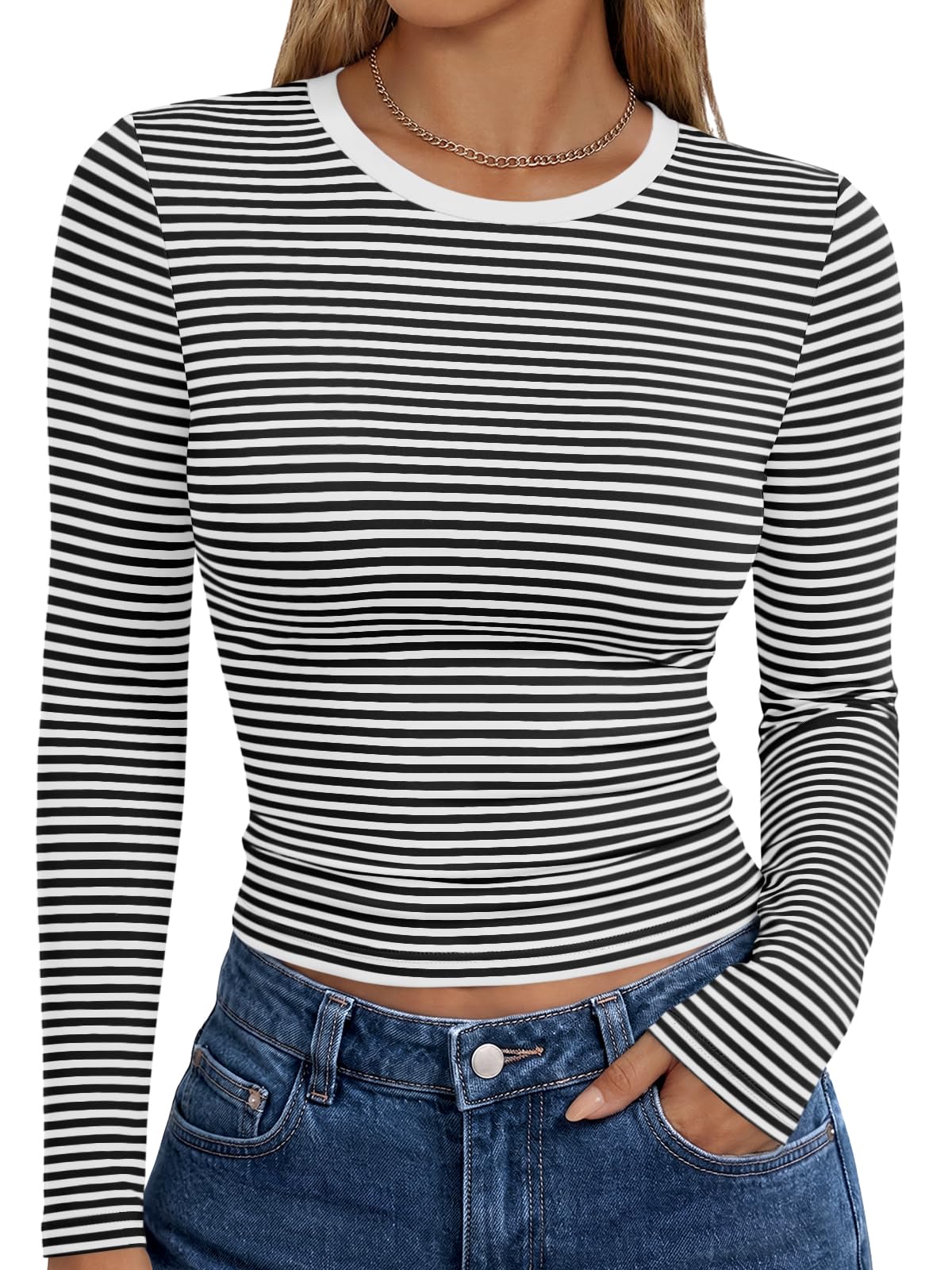 Trendy Queen Women’s Slim Fit Long Sleeve Crewneck Tee