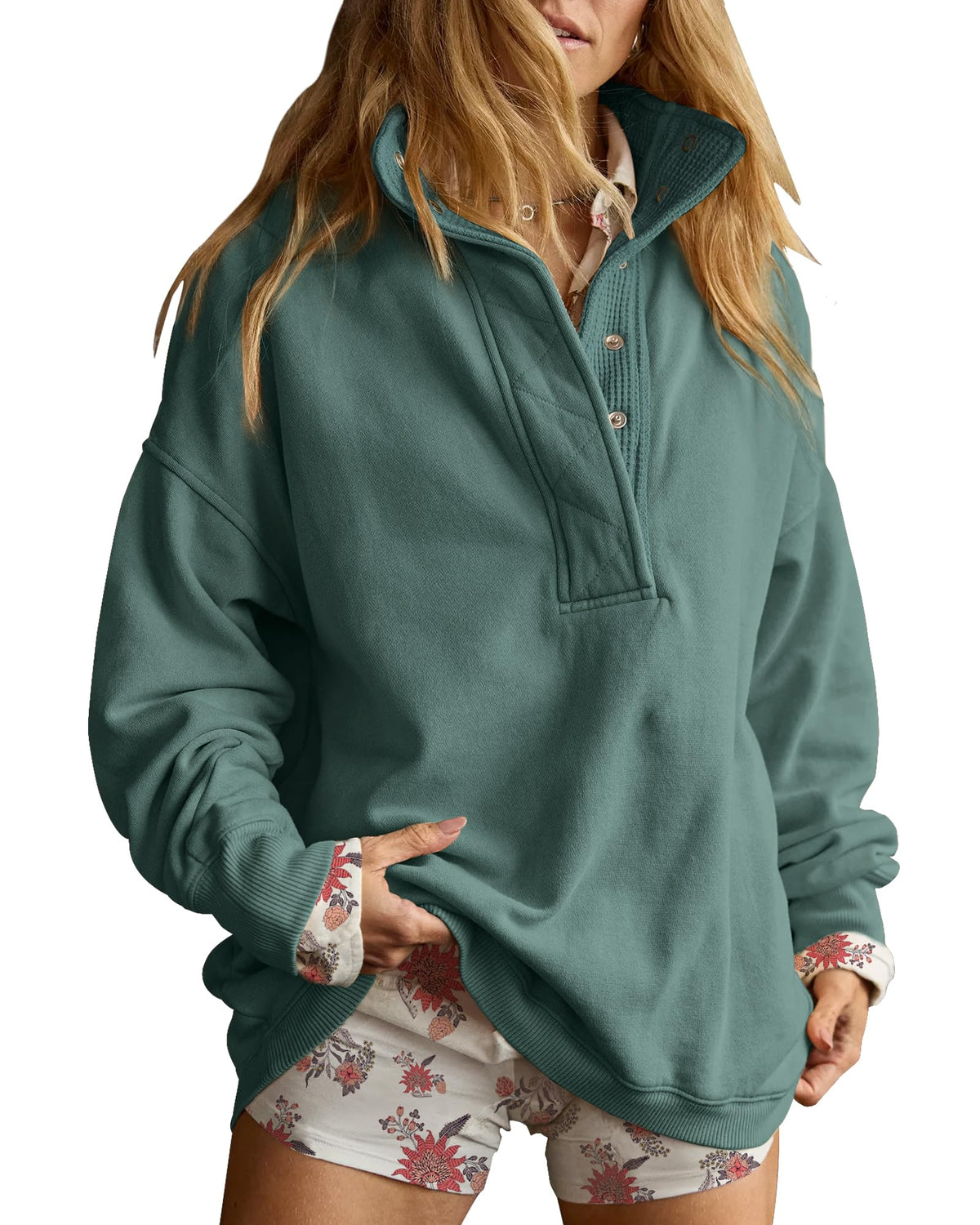Gacaky Women’s Oversized Snap-Neck Sweatshirt